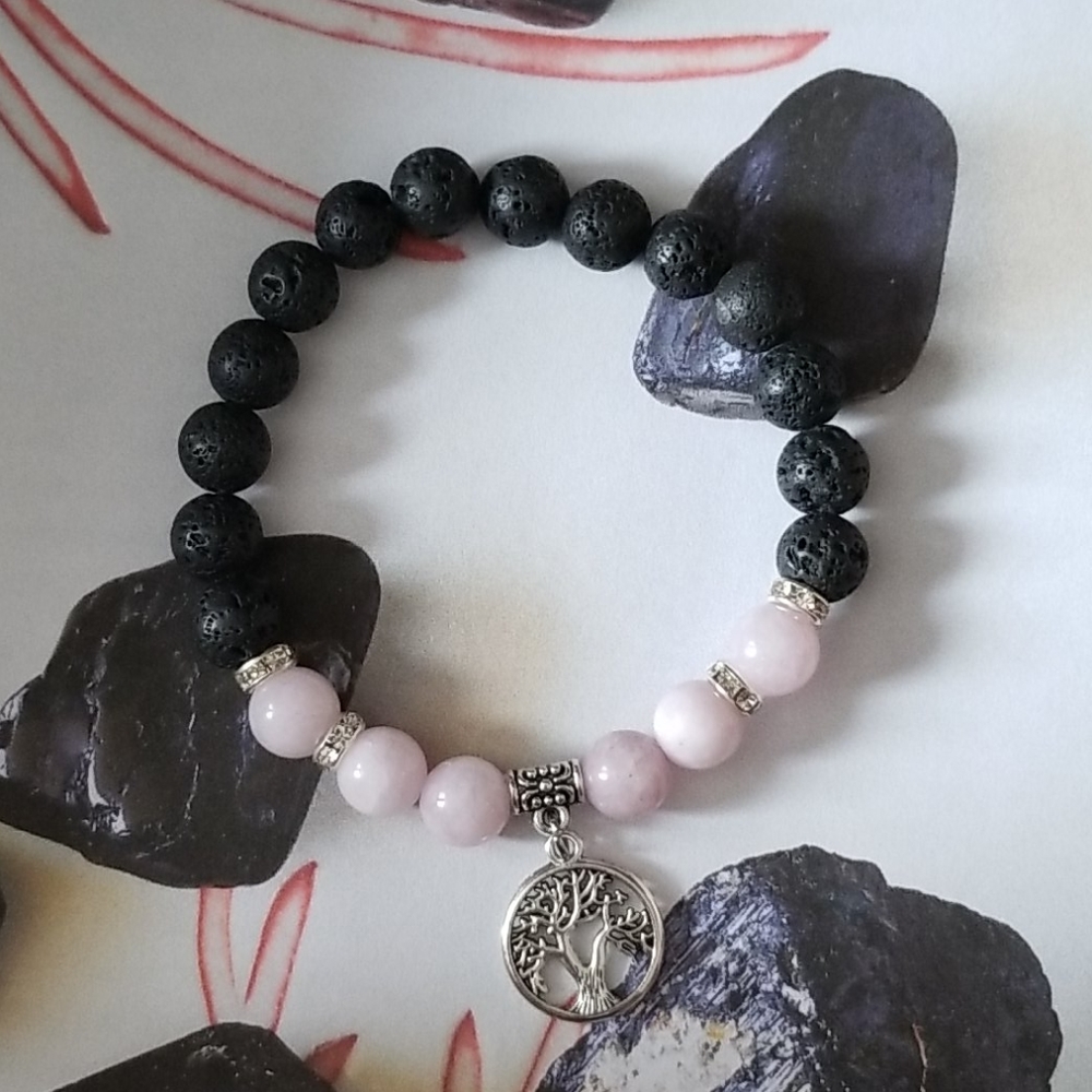 Kunzite Diffuser Bracelet - image 1
